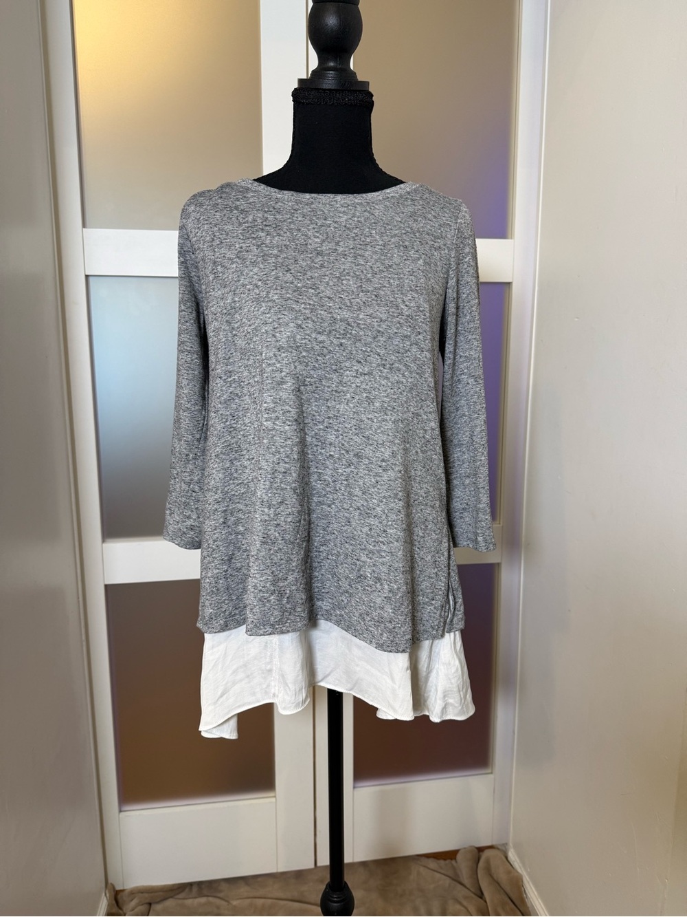 A Pea in the Pod Heather Grey Layered Maternity Tunic, size Xtra Small.